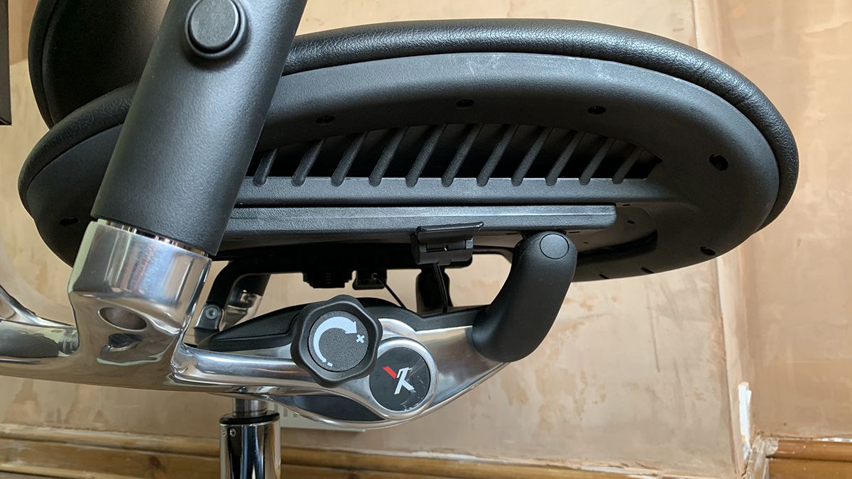 X4 Executive leather chair review Creative Bloq