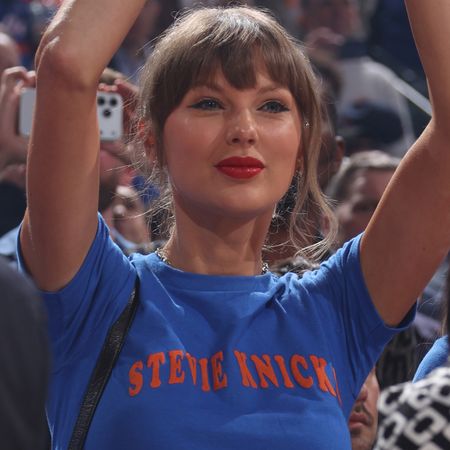 Taylor Swift's outfit at Game 4 Knicks vs Spurs