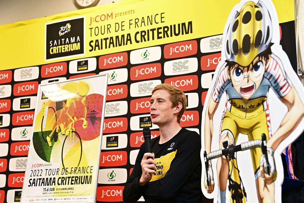 SAITAMA JAPAN NOVEMBER 05 Jonas Vingegaard Rasmussen of Denmark and Team Jumbo Visma Yellow Leader Jersey speaks at the meeting with Wataru Watanabe of Japan author of sports manga Yowamushi Pedal during the 8th Tour de France Saitama Criterium 2022 Media Day SaitamaCriterium on November 05 2022 in Saitama Japan Photo by Kenta HaradaGetty Images