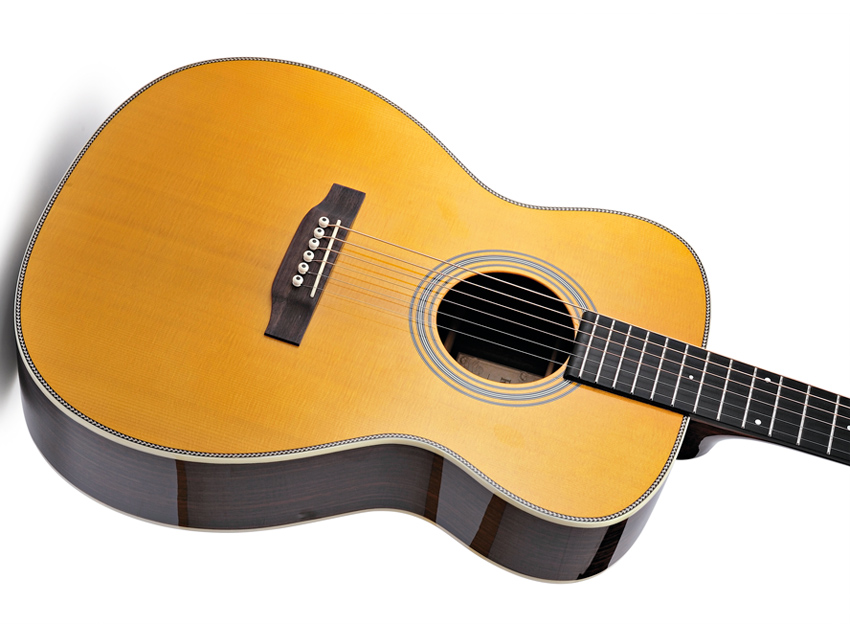 The shorter scale-length makes for nice playability.