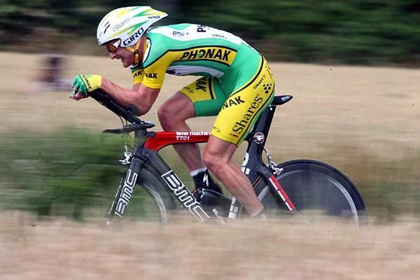 Floyd Landis (Phonak) time trials during stage 7