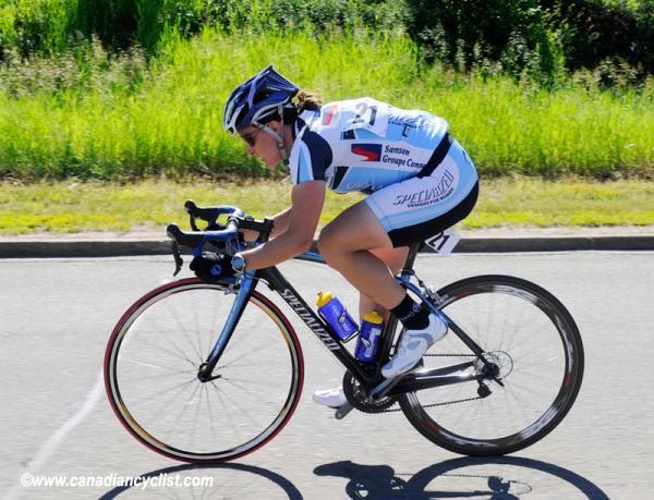 Tara Whitten (Specialized Mazda Samson G Conseil) chases after her crash.