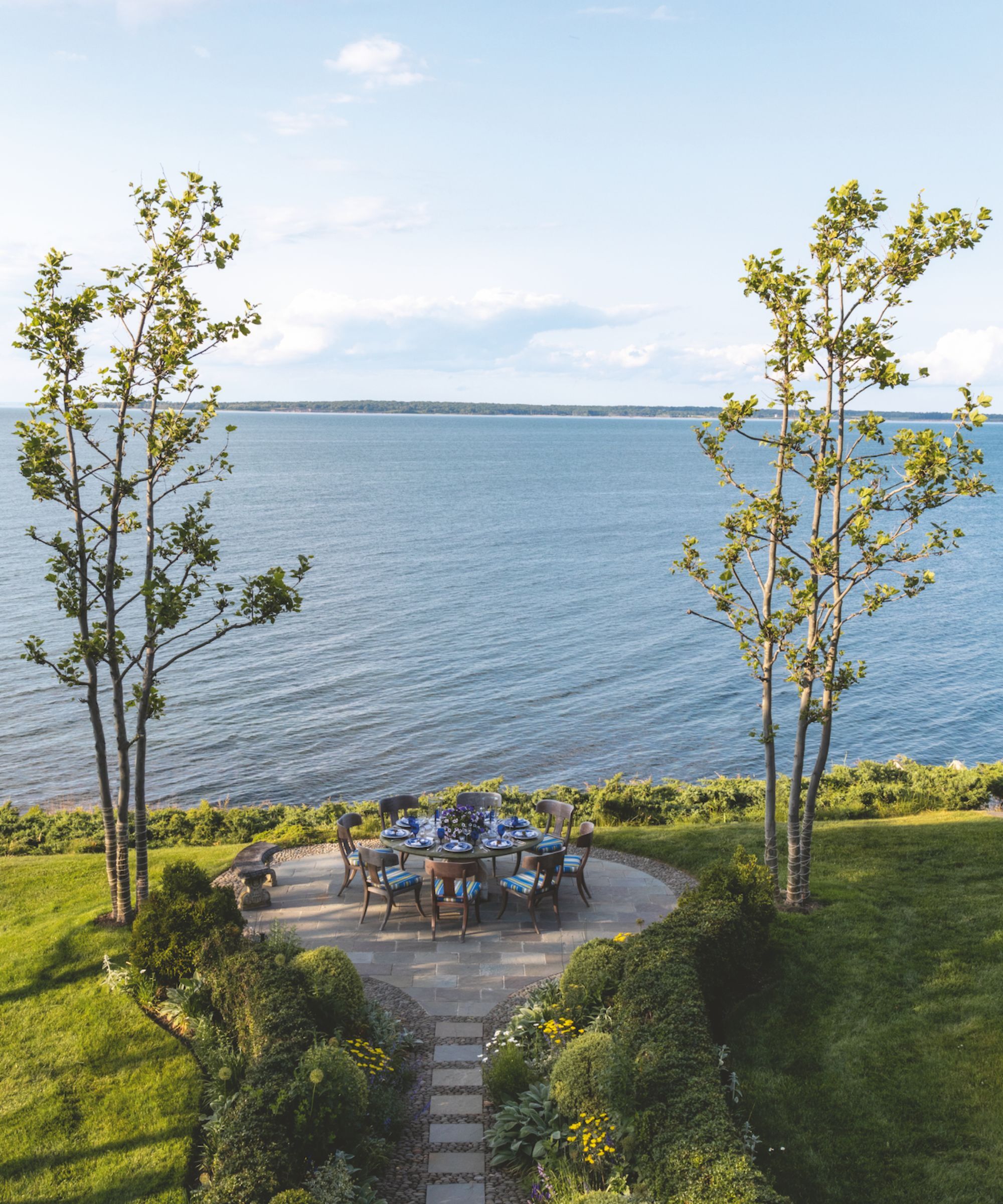 Coastal garden with al fresco dining area