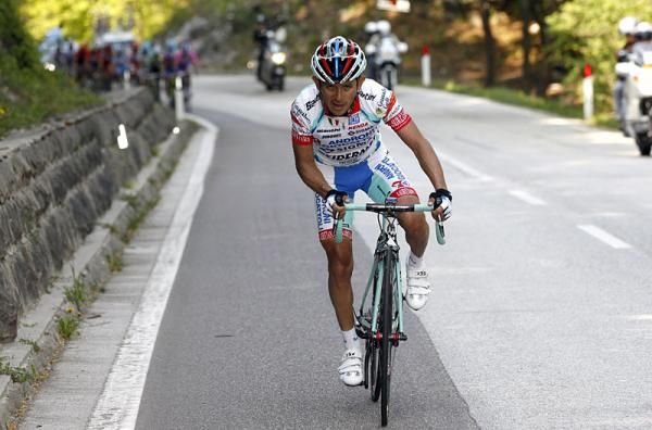 Venezuelan Jos&eacute; Rujano (Androni Giocattoli) goes on the attack.
