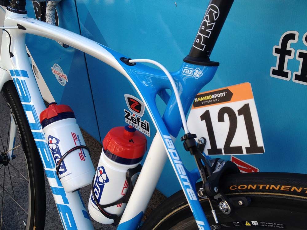 The unique Xelius seatstays allows for some flex while remaining stiff
