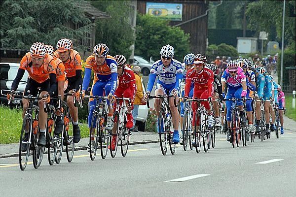 Euskaltel Euskadi leads the peloton for overall leader Igor Anton.