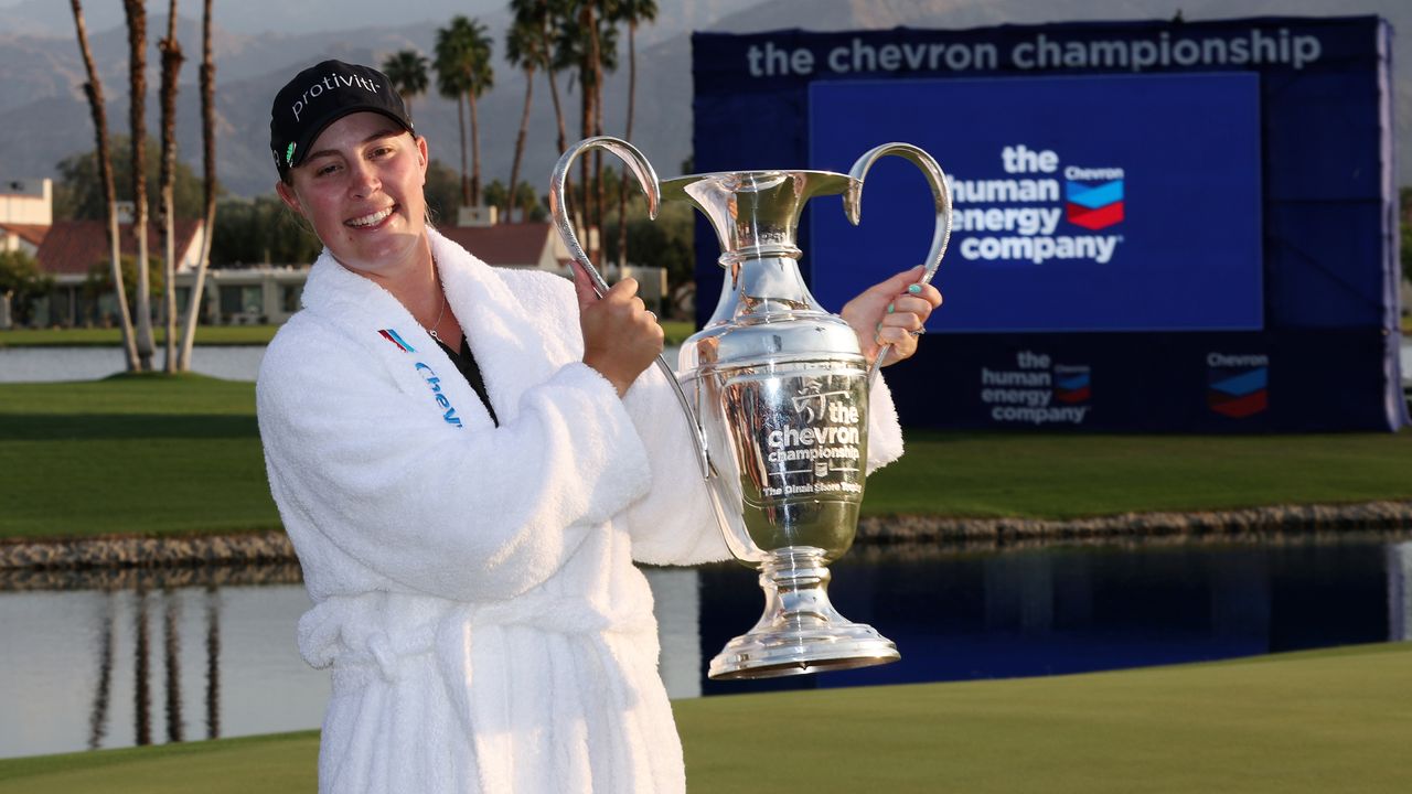 Jennifer Kupcho with the trophy after her win in the 2022 Chevron Championship in California