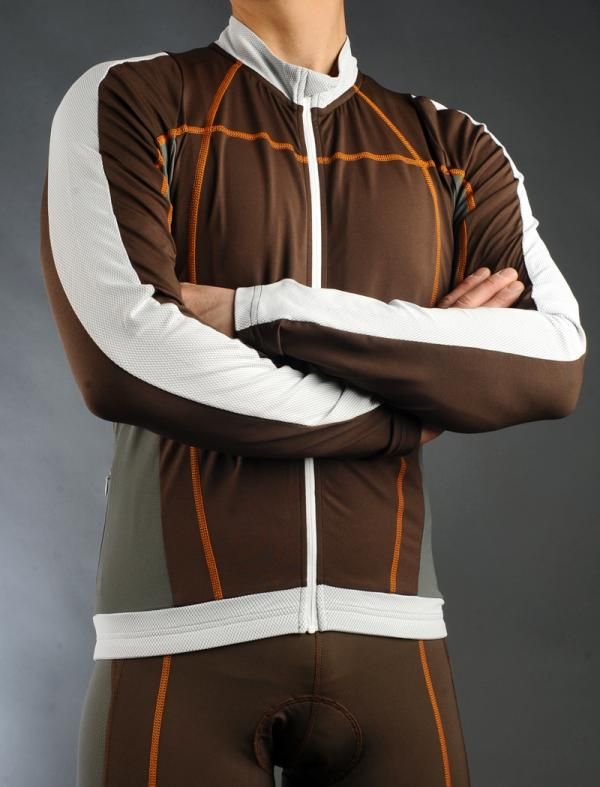 We wouldn't have normally put brown, orange, grey and white together but it somehow works well for Scott's Helium kit.