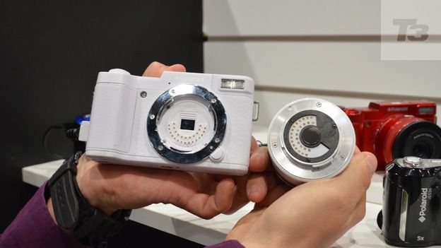 Polaroid iM1836 Android camera review