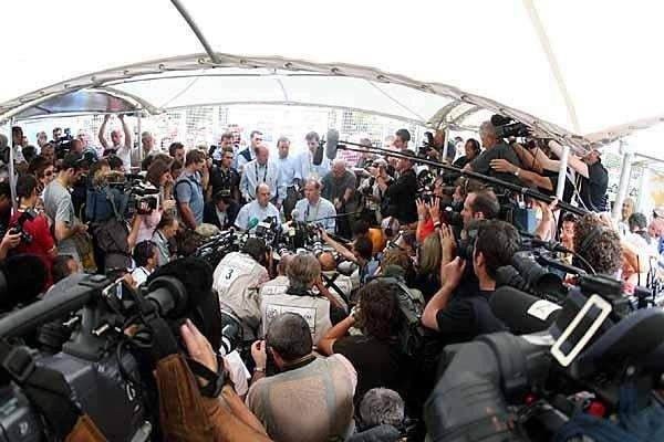Press conference before the start.