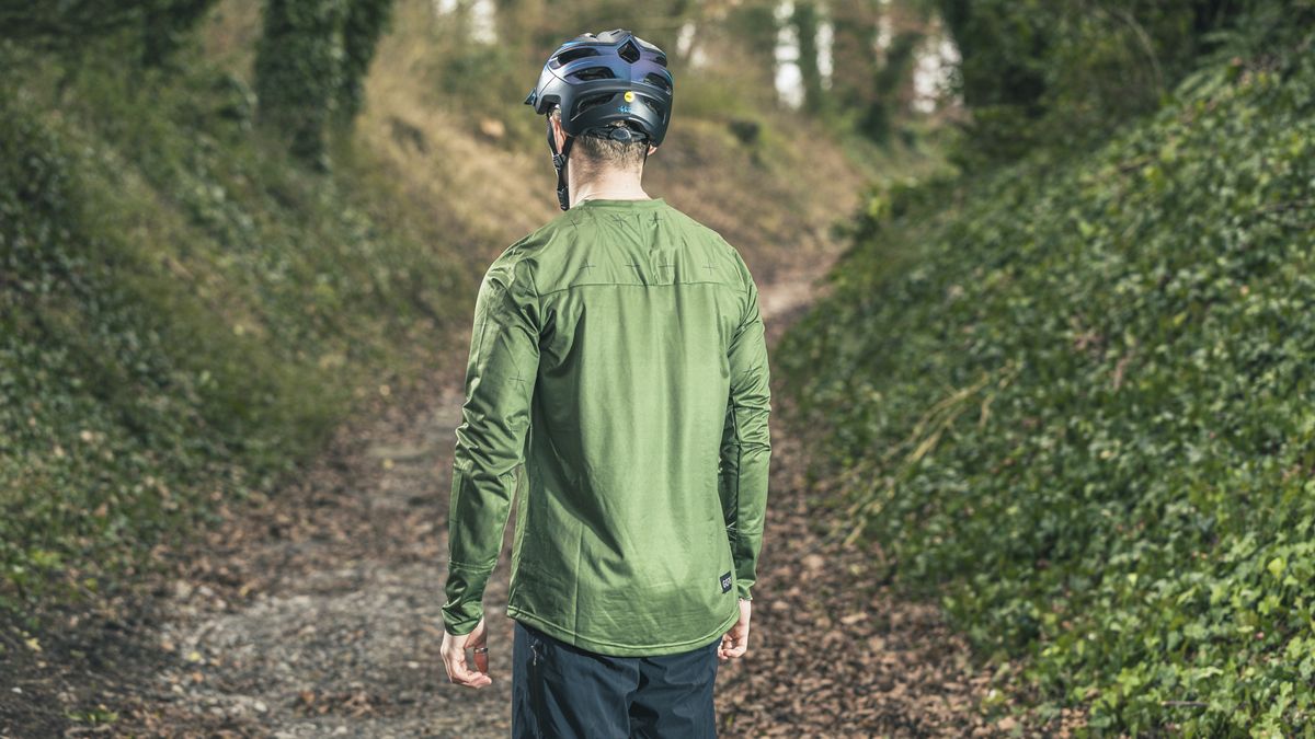 Gore TrailKPR Daily Long Sleeve Shirt review | Bike Perfect