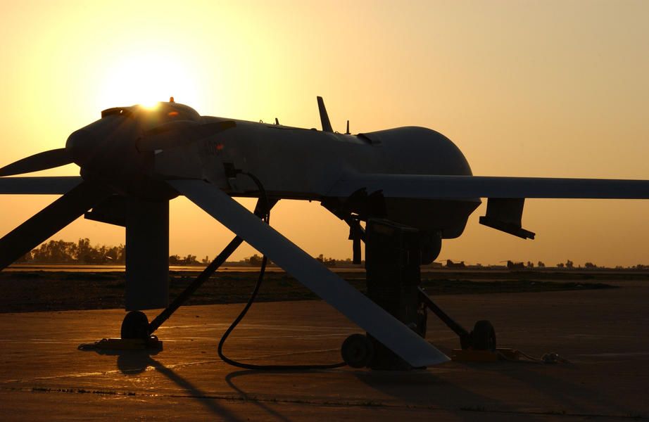 U.S. drones hunt for insurgents as Iraqi leaders discuss a new government