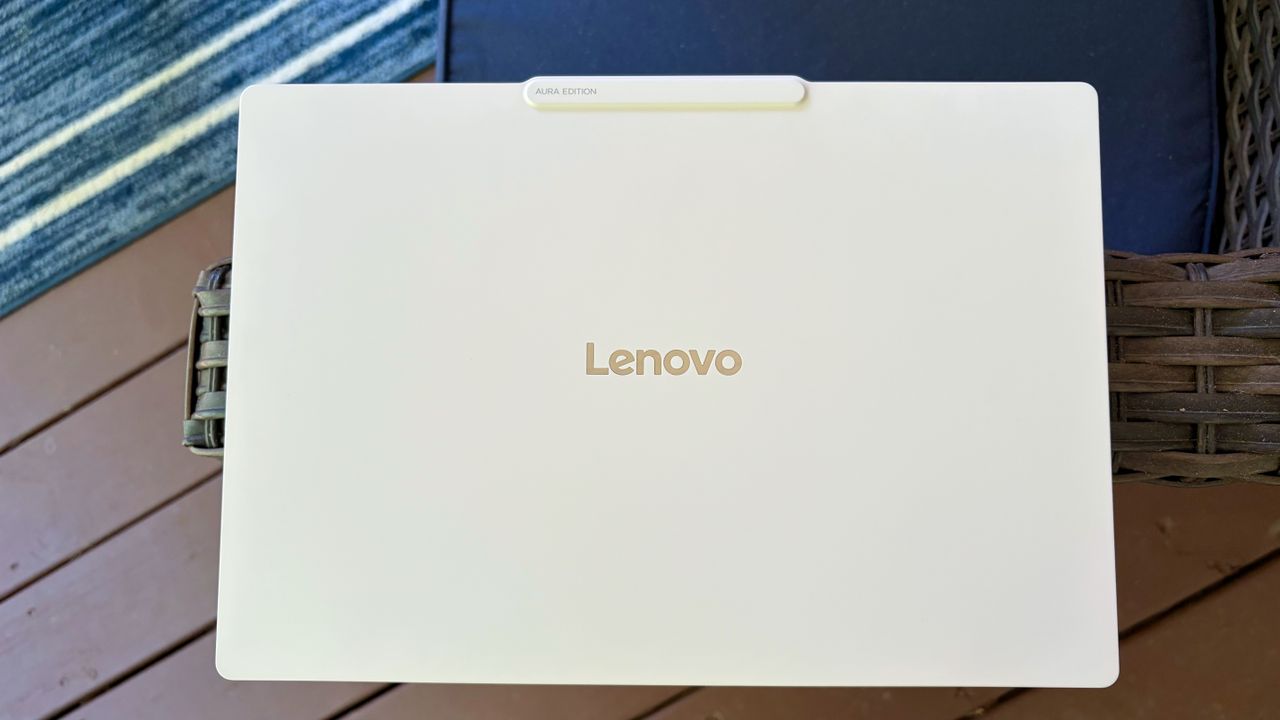 Lenovo Yoga Slim 7i Aura Edition Gen 11