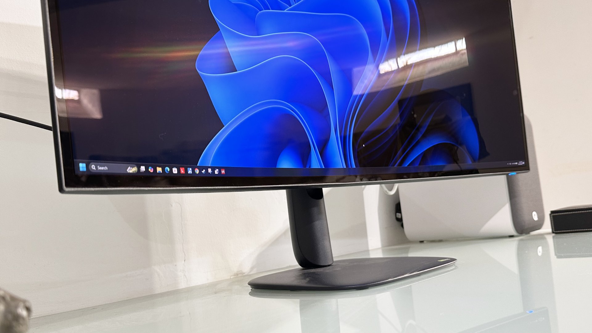 Alienware AW3926QW OLED gaming monitor