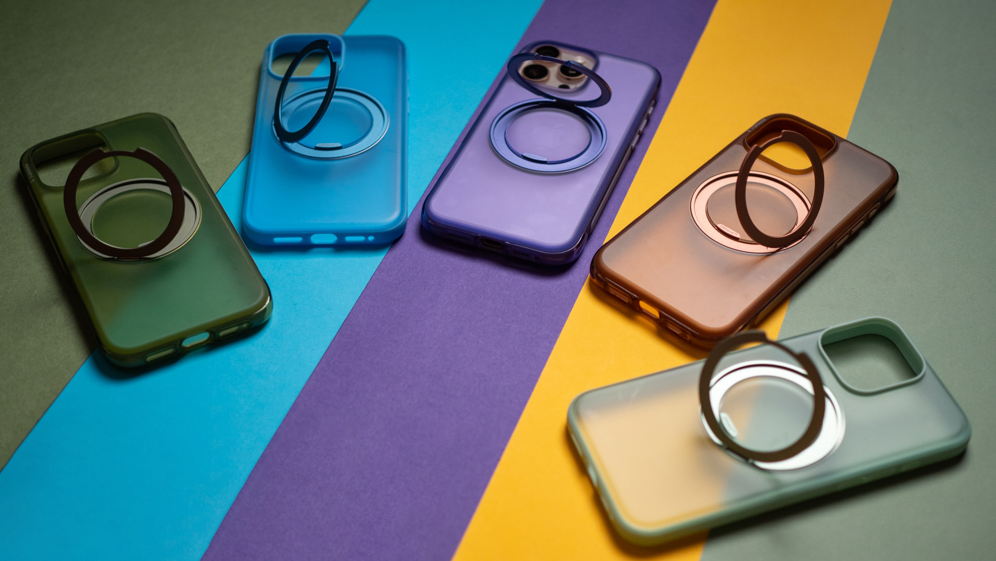 TORRAS iPhone 16 Pro Max Ostand Case