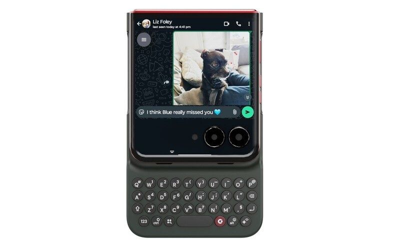 Moto Razr Ultra 2025 can use the new Clicks keyboard to write texts and more on the cover display.