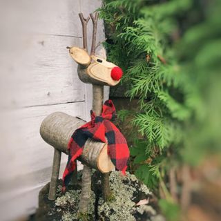 Wooden reindeer