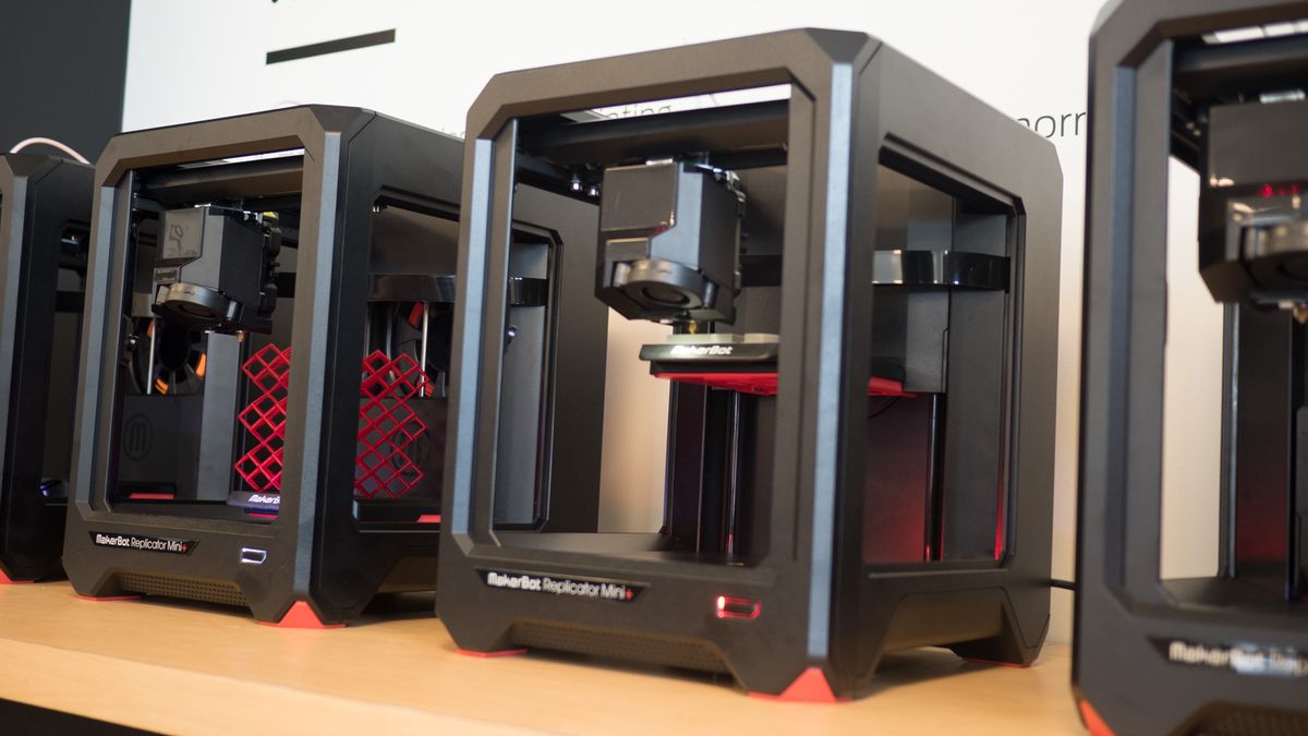 MakerBot announces new 3D printers for schools and professionals