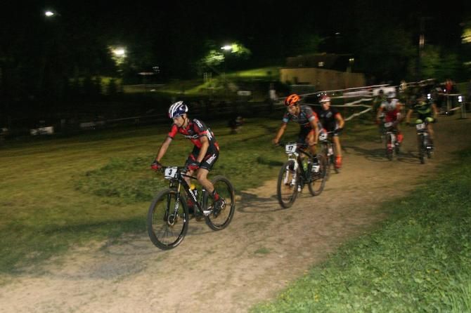 Stephen Ettinger (BMC Mountainbike Racing) in front