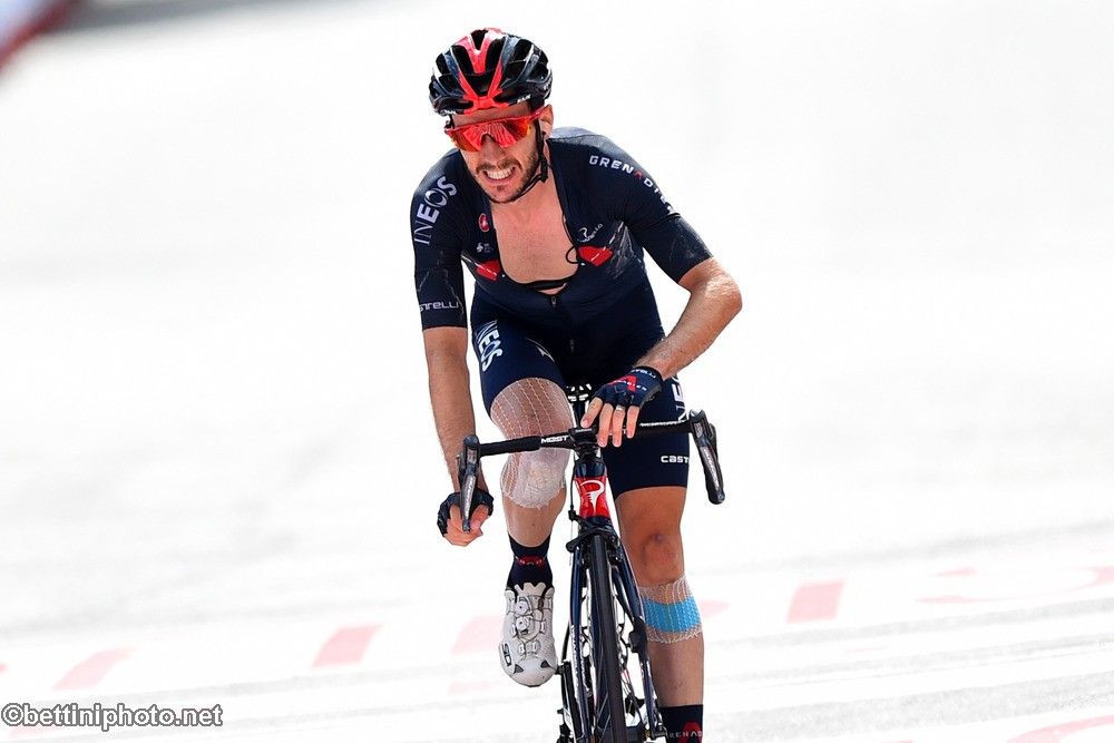 Adam Yates made a late attack on stage 15 of the Vuelta a Espa&ntilde;a