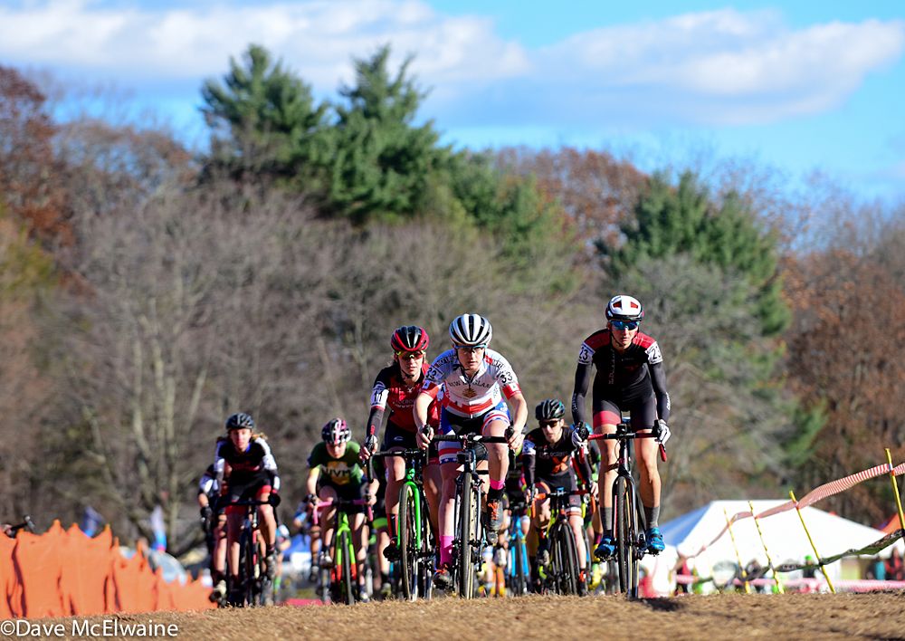 Ellen Noble (JAM/NCC/Vittoria) takes the hole-shot on the grass start