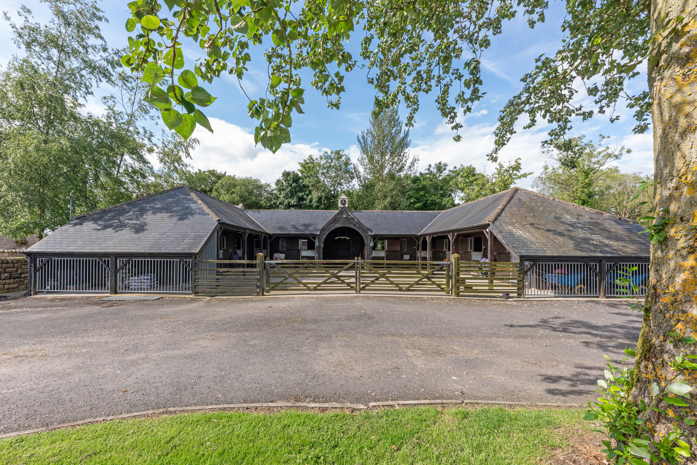 East Thornton Farm - traditional stables