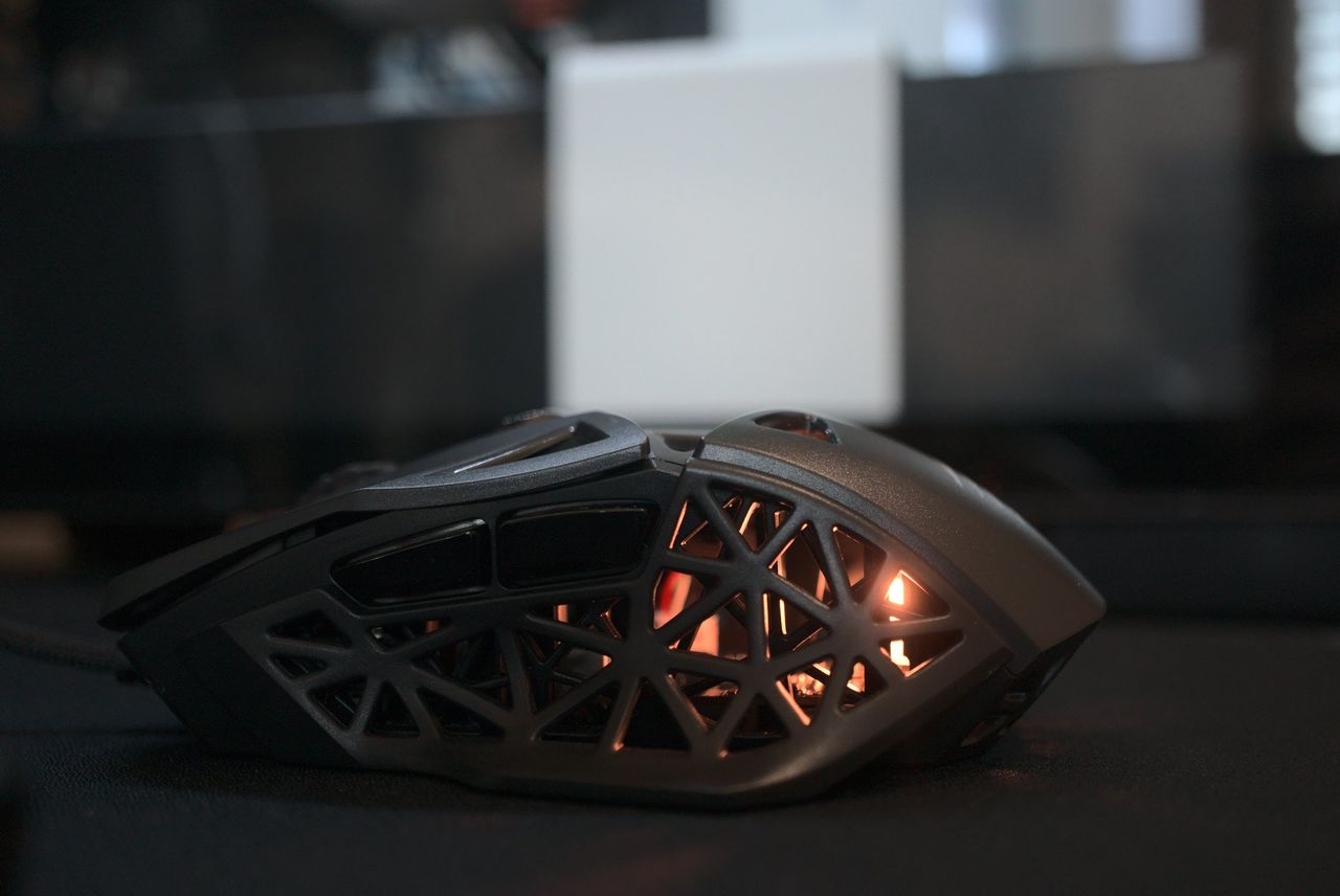 Mad Catz M.O.J.O. M1