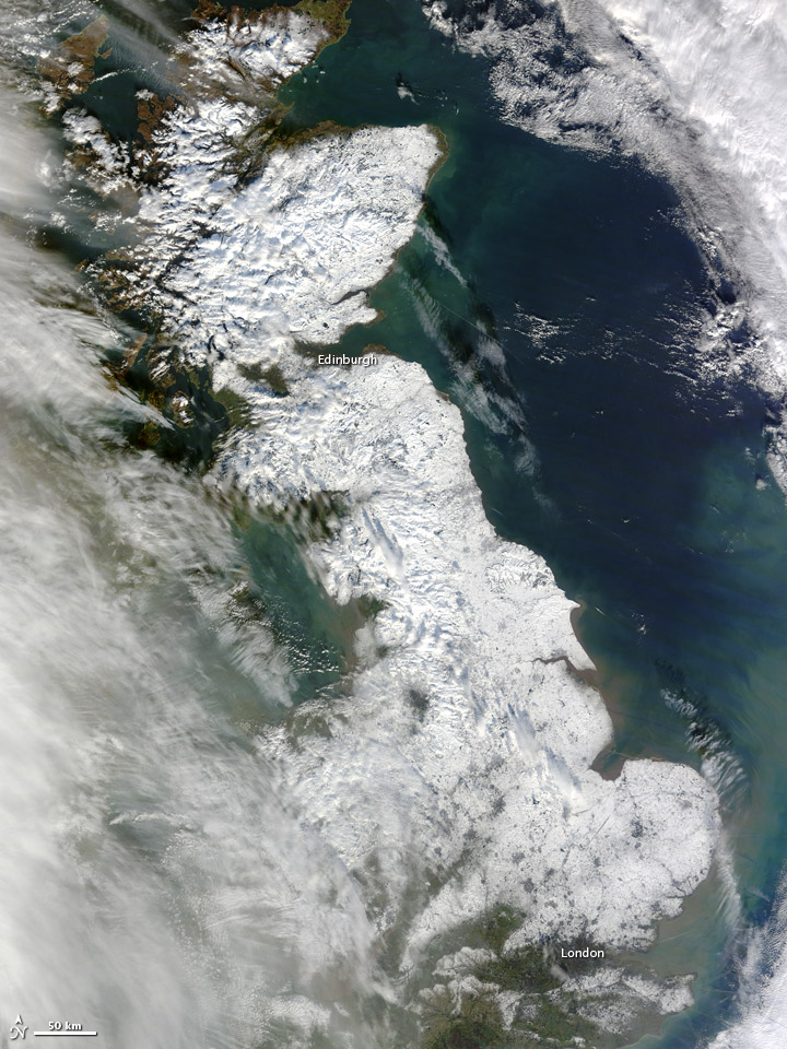 Great Britain covered in snow
