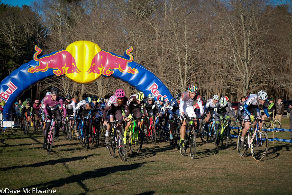 The Elite Mens start was quickly marred by a crash after the first turn.