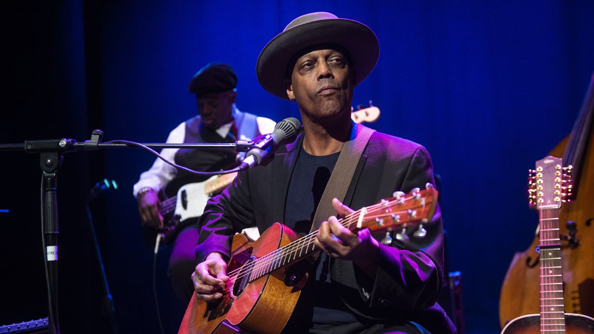 Eric Bibb