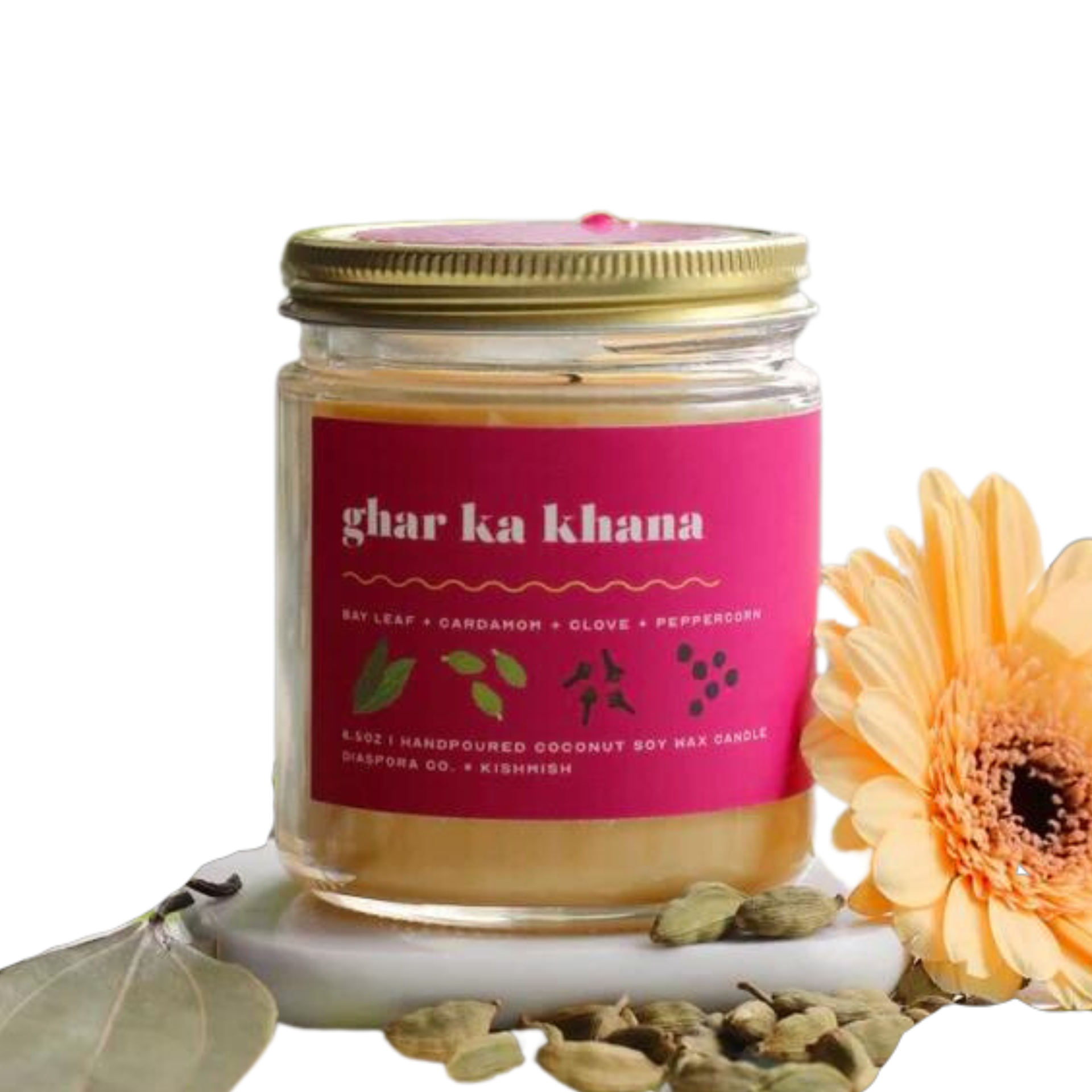 Lilin beraroma bumbu kuning pucat dalam stoples kaca bening dengan label merah muda