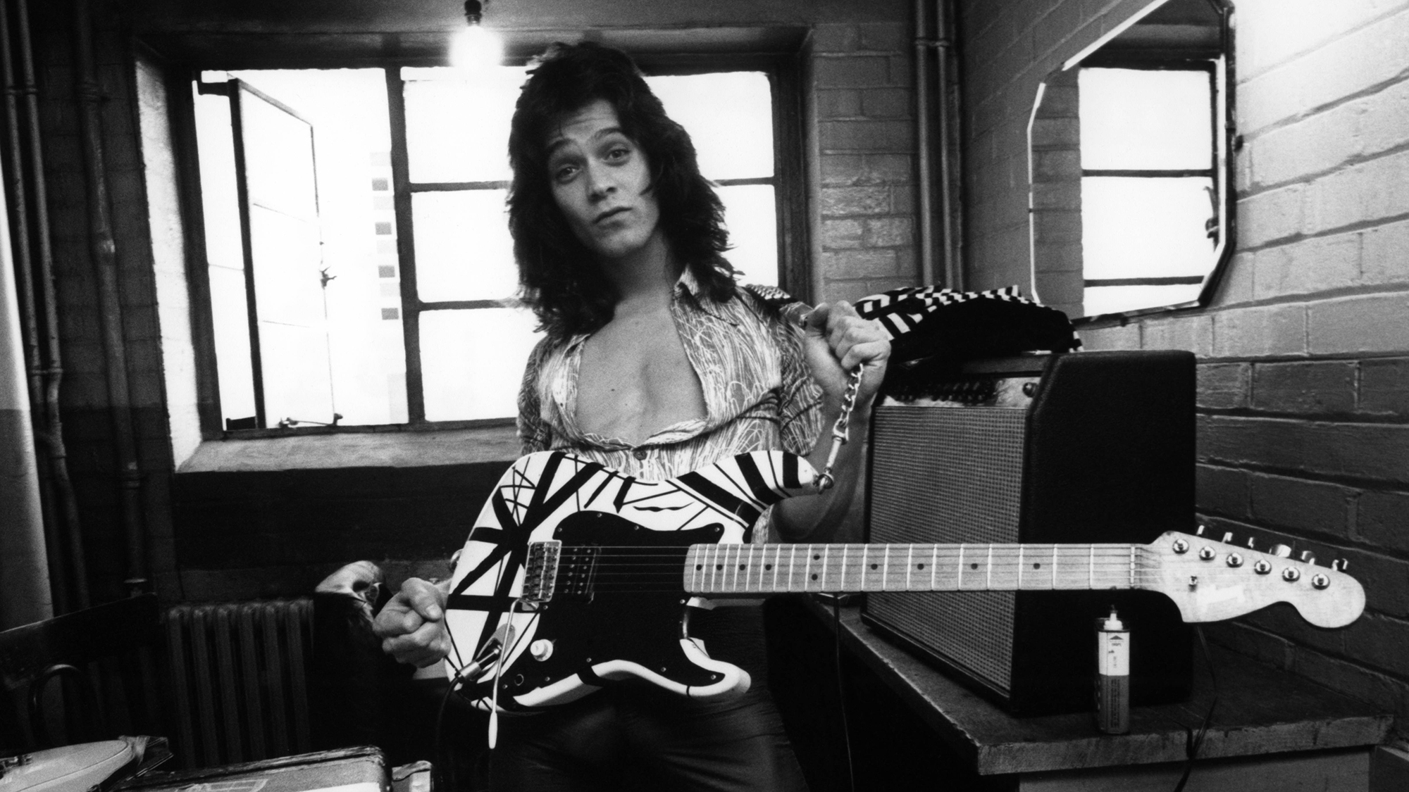 LEWISHAM ODEON Photo of VAN HALEN and Eddie VAN HALEN, Eddie Van Halen posed, backstage at Lewisham Odeon, with guitar