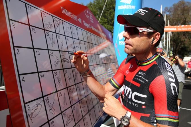 Cadel Evans signs on for stage 3 of the 2014 TDU