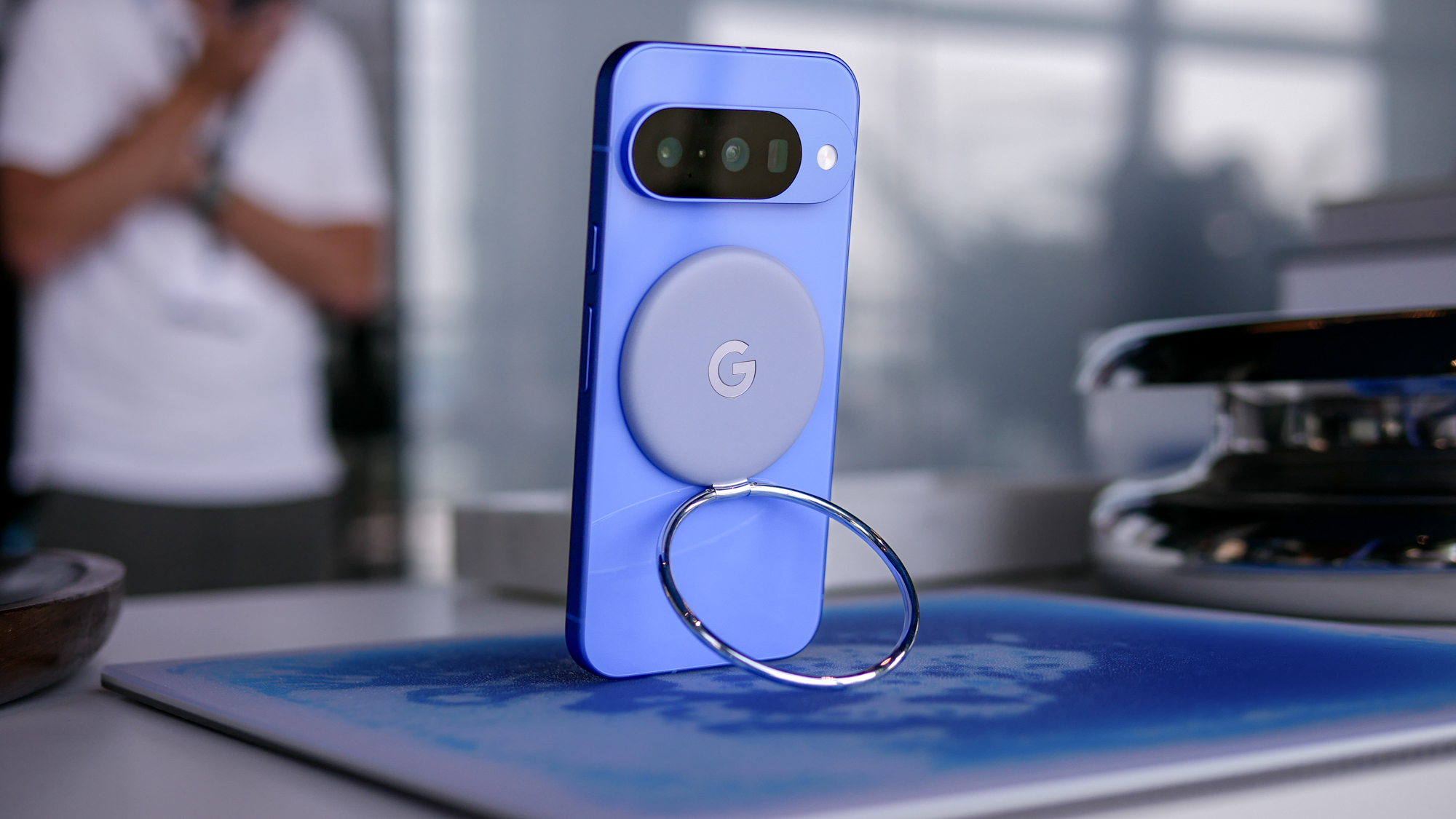 Pixelsnap accessories on Pixel 10.