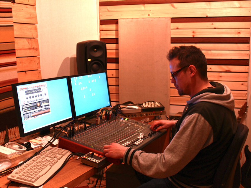 Tom in the studio