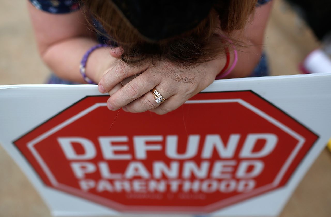 7 in 10 Americans, and a majority of Republicans, don&amp;#039;t want government shutdown over Planned Parenthood