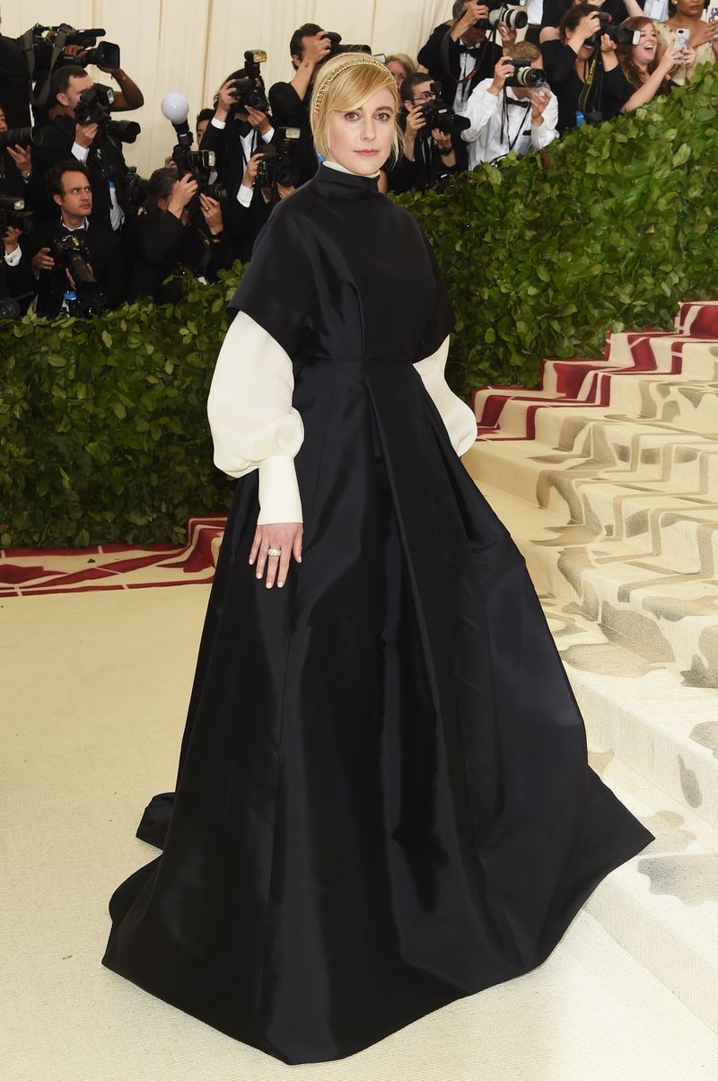 Clothing, Fashion, Outerwear, Dress, Haute couture, Gown, Cloak, Event, Mantle, Abaya,