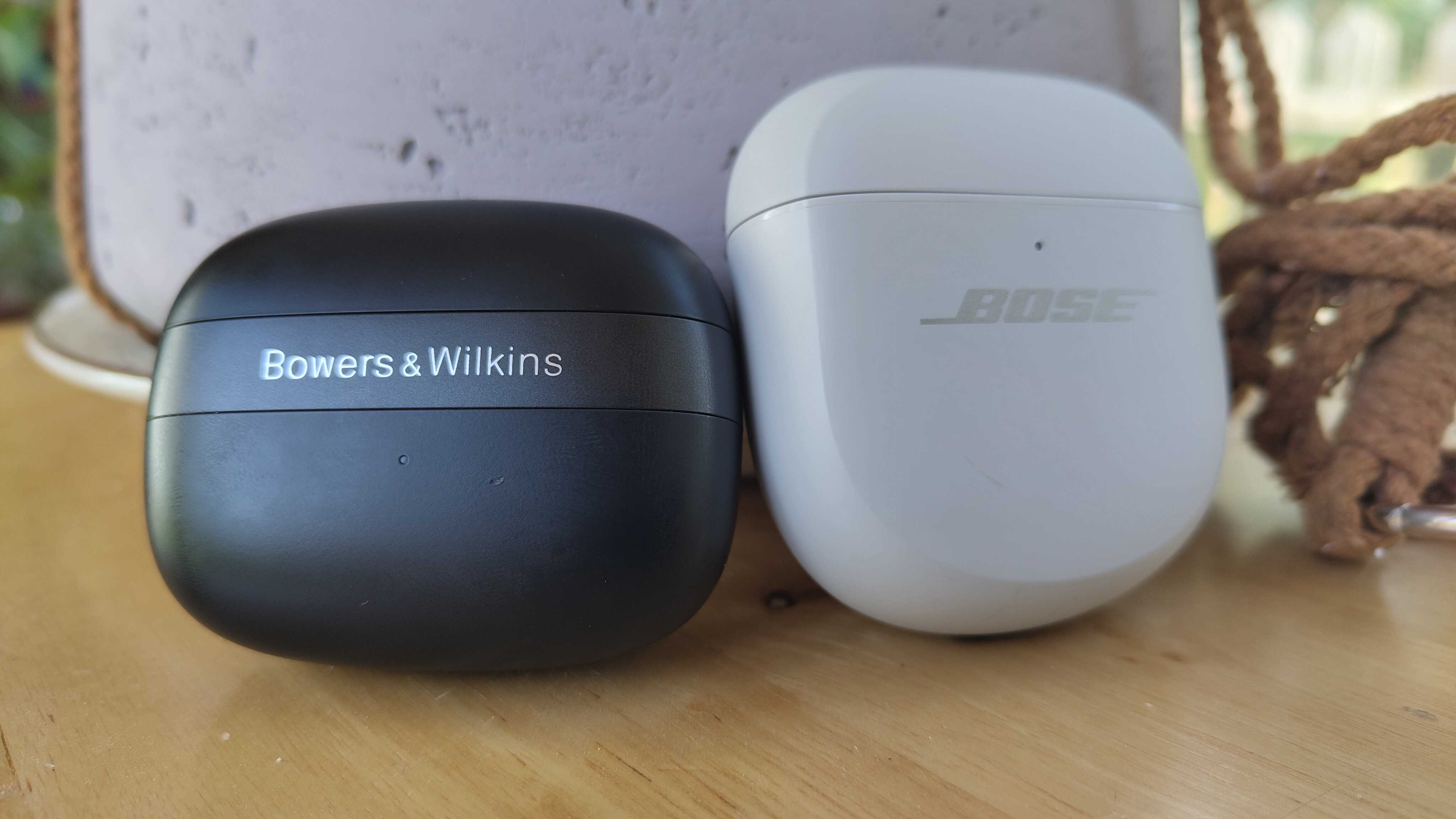 Bowers & Wilkins Pi8 vs Bose QuietComfort Ultra Earbuds (2nd Gen)