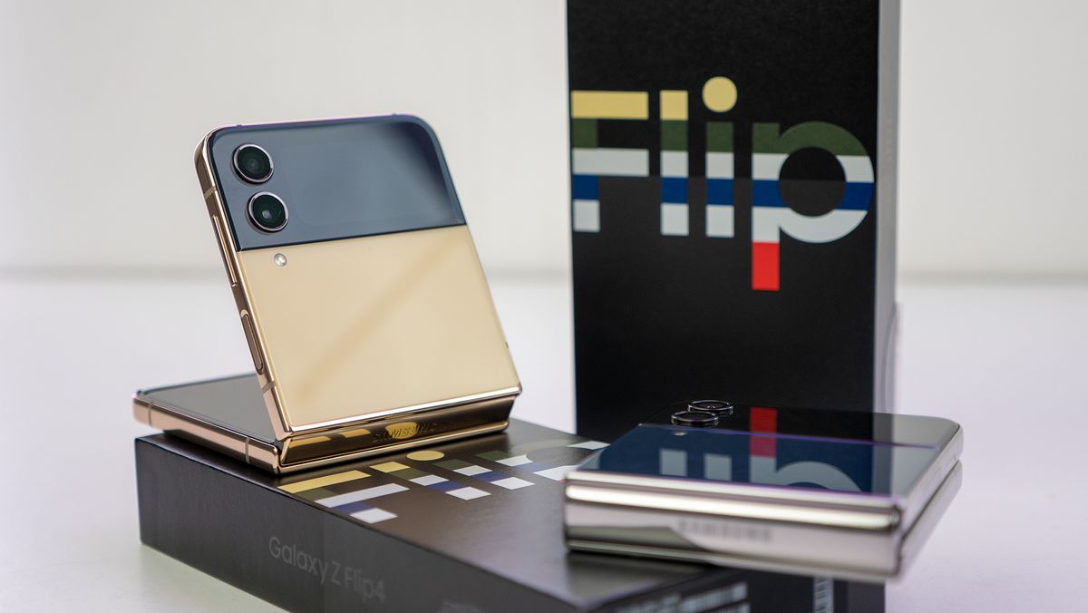 Samsung Galaxy Z Flip 4 Bespoke Edition yellow backplates with gold frame