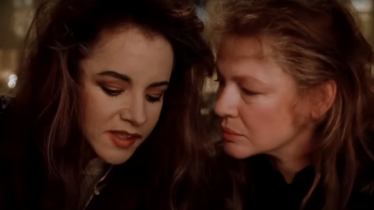 Stockard Channing and Dianne Wiest in Practical Magic