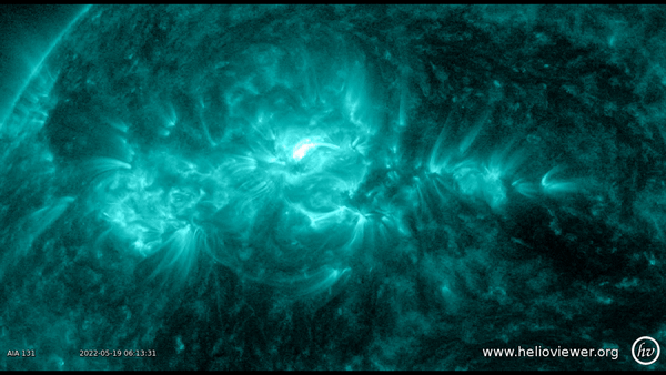An M-class solar flare that occurred on May 19, 2022.