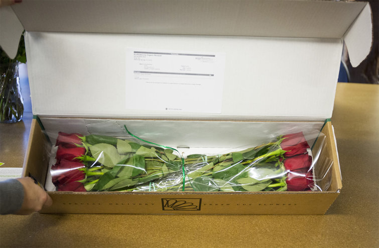 Best flower delivery online - box of flowers