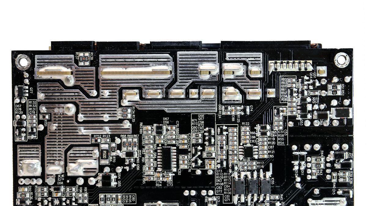 Gigabyte UD750GM
