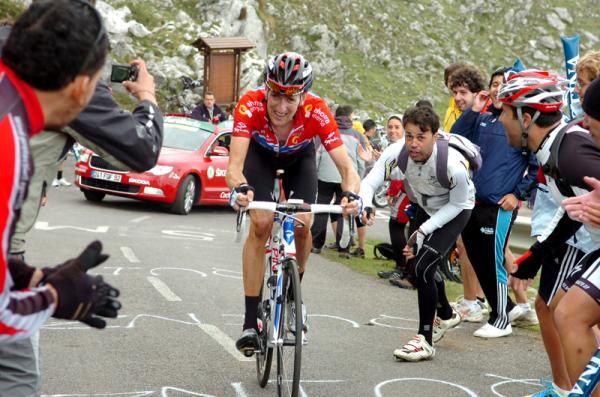 Bradley Wiggins (Team Sky) cracked but remains in contention