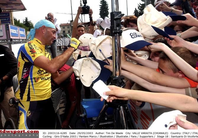 Marco Pantani enjoys plenty of fan support during the 2003 Giro d'Italia