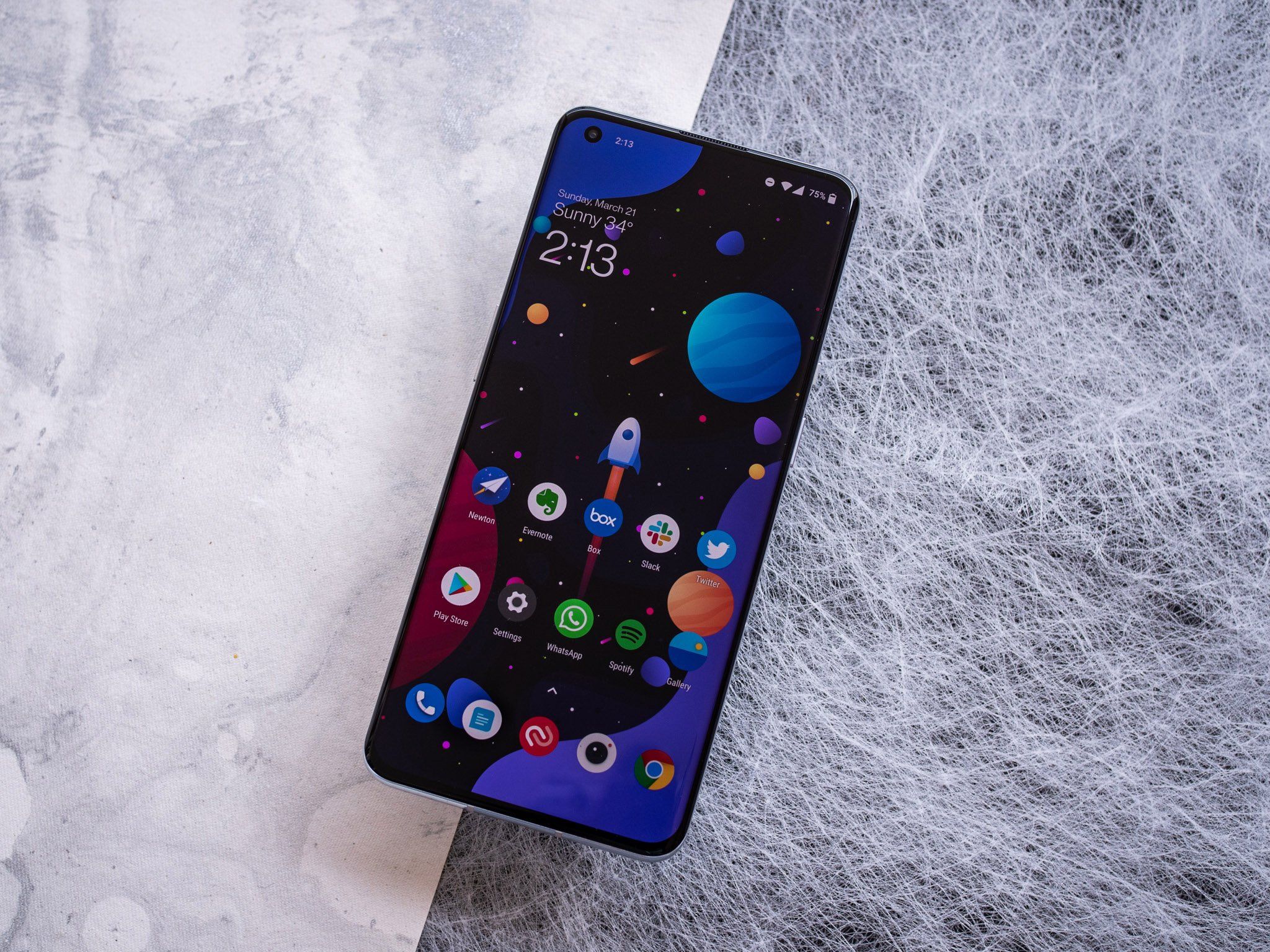 OnePlus 9 series starts getting the stable OxygenOS 12 (Android 12