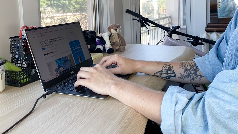 using a wrist wrest — this ergonomic standing desk has one built