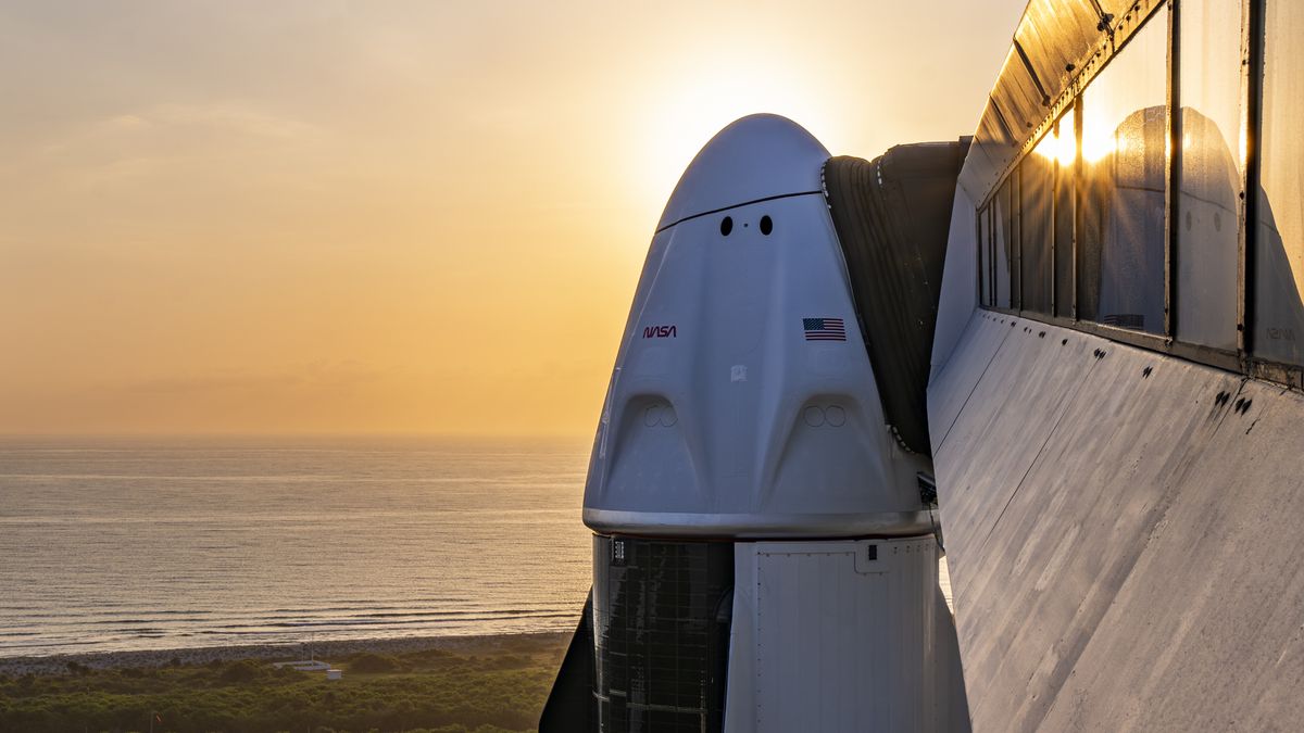 A SpaceX lançará astronautas da Crew-7 à Estação Espacial Internacional para a NASA antes do amanhecer de 26 de agosto.  Veja como assistir online gratuitamente.