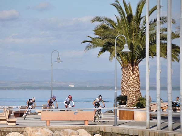 The sea provided a breathtaking background for the mountain bike Kermesse.