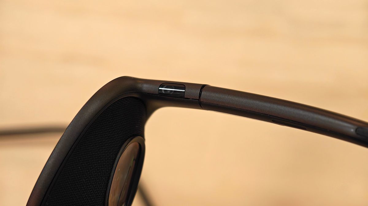A hands-on look at Meta VR Glasses